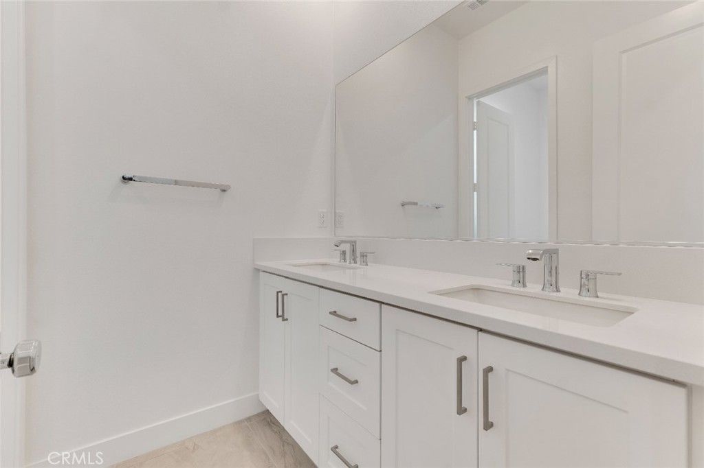 Image 27 of property listing at 26712 Afton Lane, Valencia, CA 91381