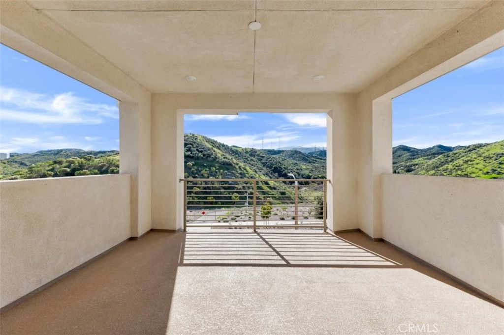 Image 38 of property listing at 26712 Afton Lane, Valencia, CA 91381
