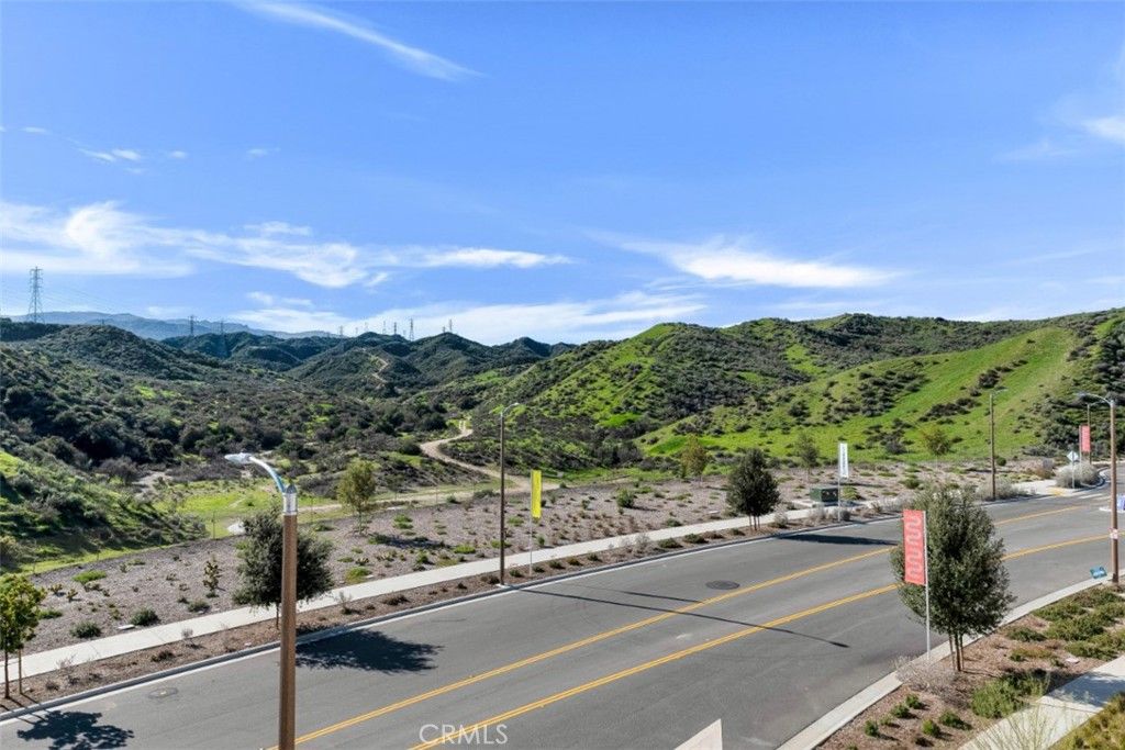 Image 40 of property listing at 26712 Afton Lane, Valencia, CA 91381
