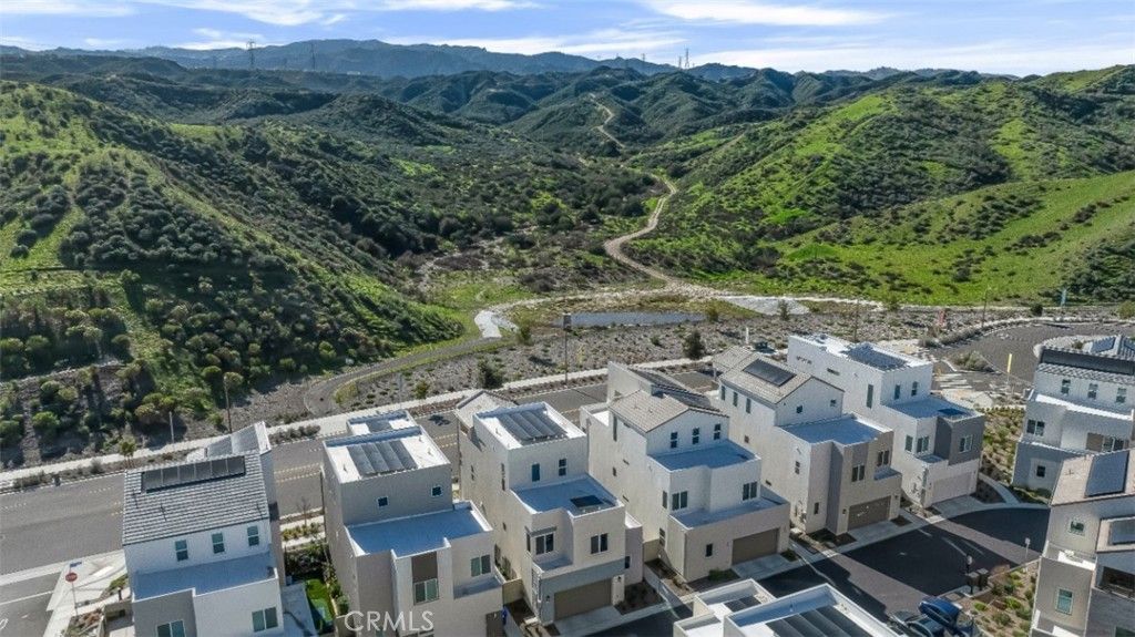 Image 44 of property listing at 26712 Afton Lane, Valencia, CA 91381