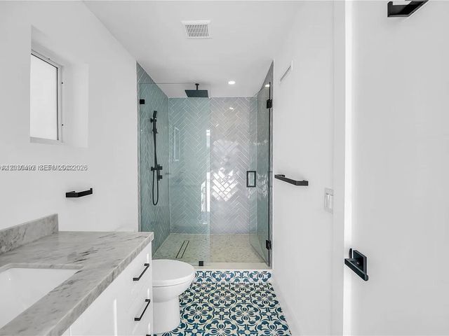 1905 Alamanda Dr, North Miami, FL 33181
