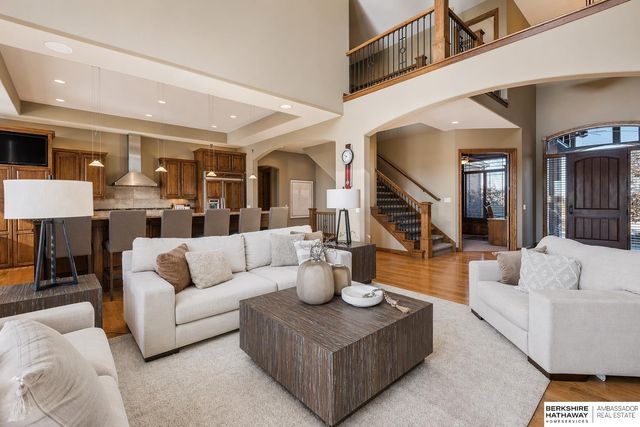19205 Grande Avenue Circle, Omaha, NE 68022