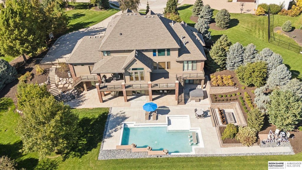 19205 Grande Avenue Circle, Omaha, NE 68022