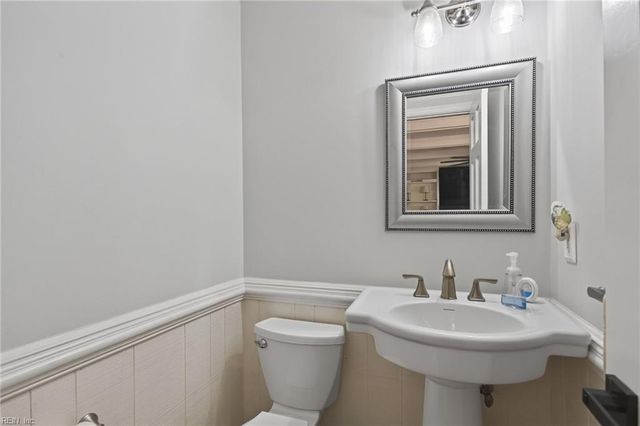303 Parkway DR, Newport News, VA 23606
