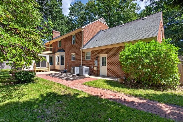 303 Parkway DR, Newport News, VA 23606