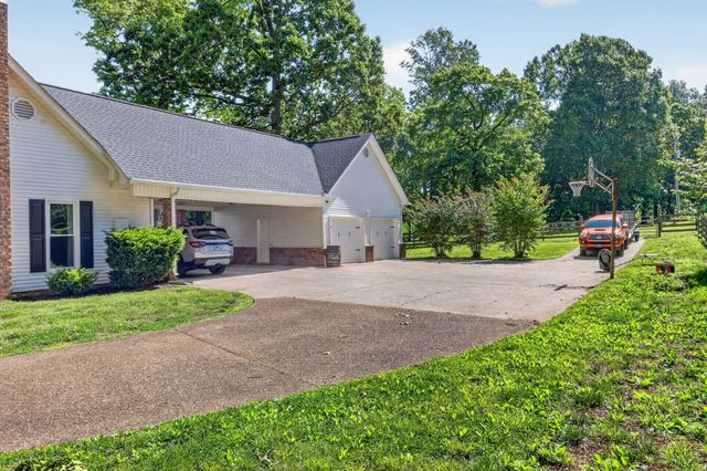 640 Denning Ford Rd, Portland, TN 37148