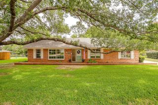 805 Lake Charles Avenue, Fort Worth, TX 76103
