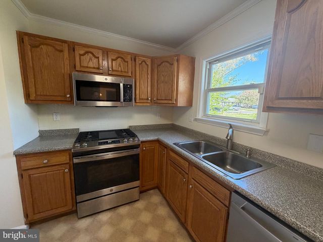 1020 S GERALD DR, Newark, DE 19713