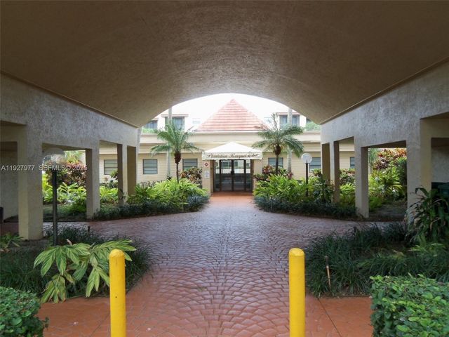 10551 W Broward Blvd 209, Plantation, FL 33324