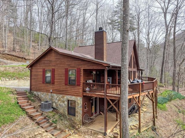 575 Carolina Springs Lane, Franklin, NC 28734