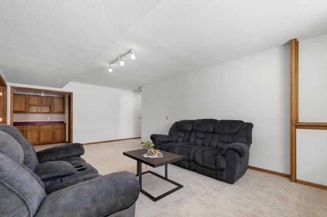 15025 Everleigh Circle, Rosemount, MN 55068