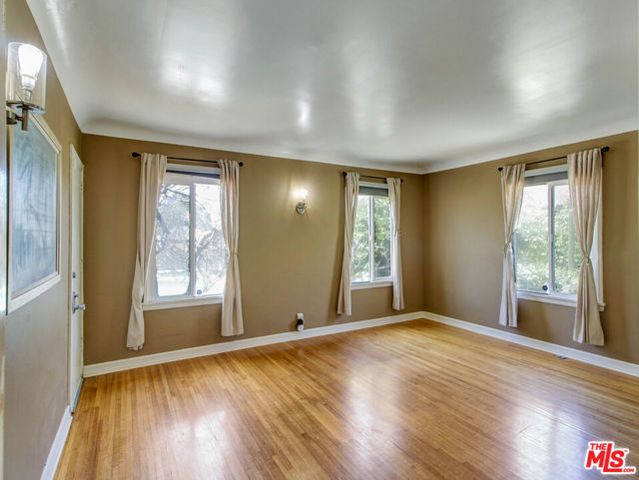 1549 S Point View Street, Los Angeles, CA 90035