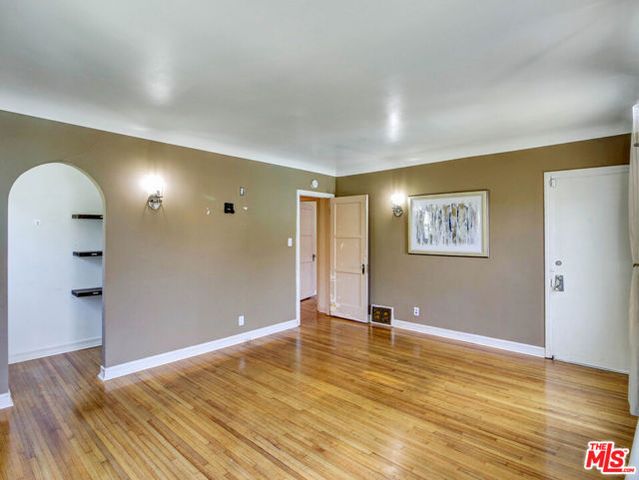 1549 S Point View Street, Los Angeles, CA 90035