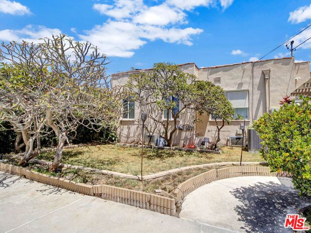1549 S Point View Street, Los Angeles, CA 90035