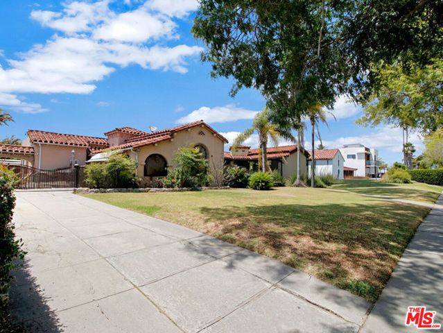 1549 S Point View Street, Los Angeles, CA 90035