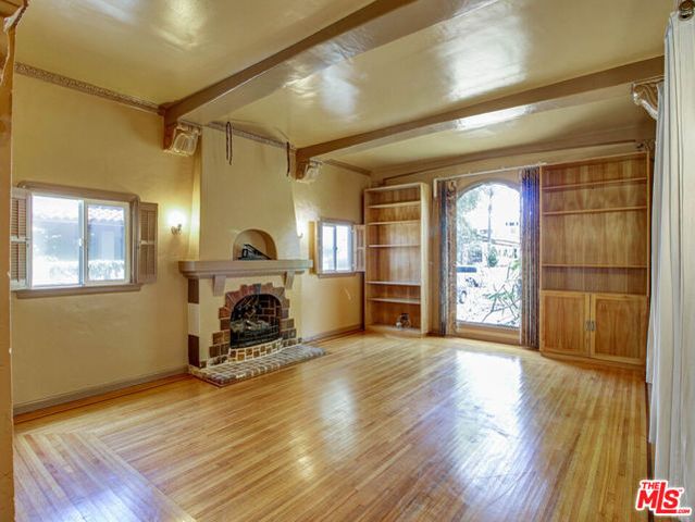 1549 S Point View Street, Los Angeles, CA 90035