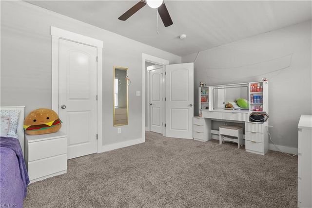200 Heron Bay LN, Chesapeake, VA 23323