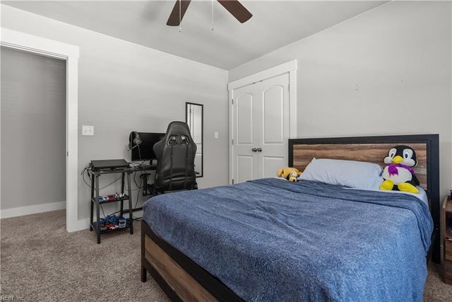 200 Heron Bay LN, Chesapeake, VA 23323