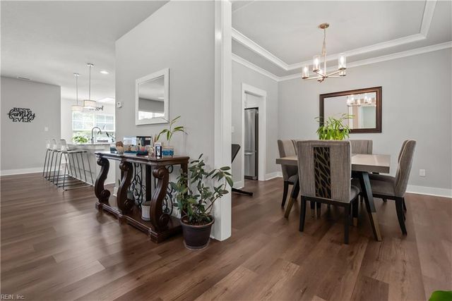 200 Heron Bay LN, Chesapeake, VA 23323