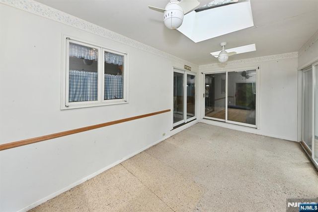 9 Lyncrest Drive, Paramus, NJ 07652