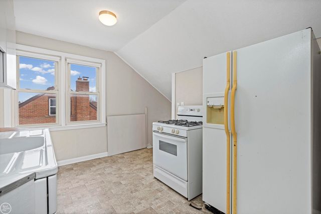 18239 Glendale Street, Roseville, MI 48066