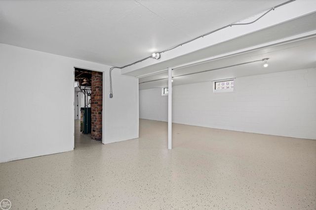 18239 Glendale Street, Roseville, MI 48066