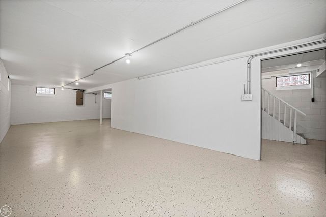 18239 Glendale Street, Roseville, MI 48066