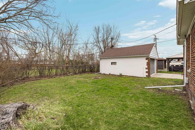 18239 Glendale Street, Roseville, MI 48066