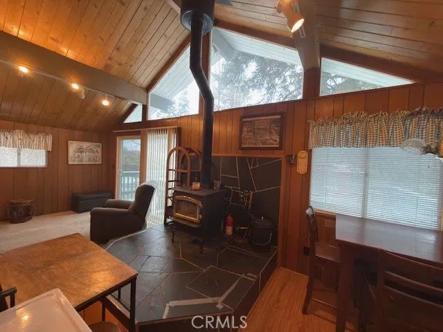 719 Ridge Way, Green Valley Lake, CA 92341