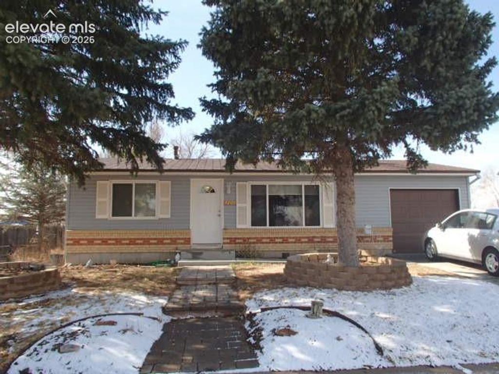 7205 Omaha Boulevard, Colorado Springs, CO 80915