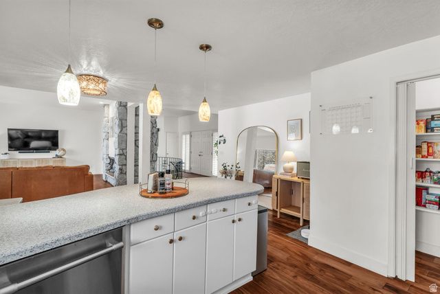 2591 E CREEK RD, Sandy, UT 84093