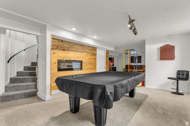 2591 E CREEK RD, Sandy, UT 84093