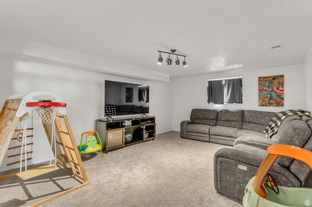 2591 E CREEK RD, Sandy, UT 84093