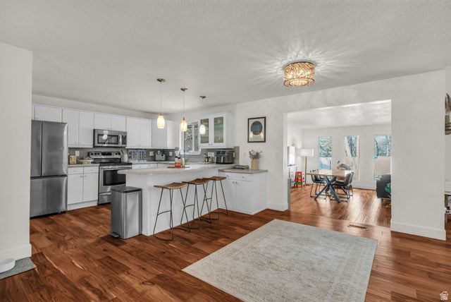 2591 E CREEK RD, Sandy, UT 84093