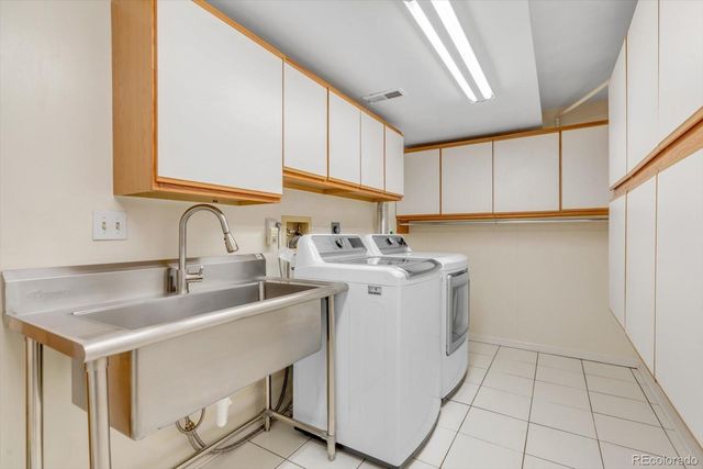 1818 S Quebec Way B15-3, Denver, CO 80231