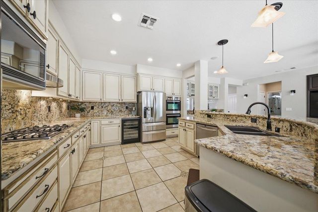 201 Crenshaw Ct, Granite Bay, CA 95746