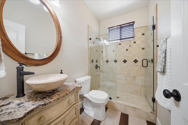 201 Crenshaw Ct, Granite Bay, CA 95746