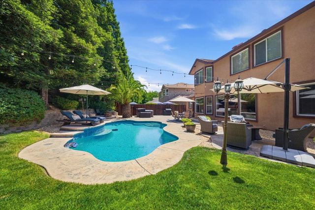 201 Crenshaw Ct, Granite Bay, CA 95746