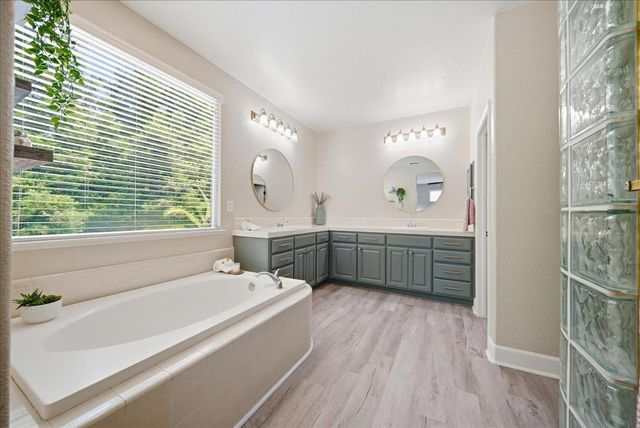 201 Crenshaw Ct, Granite Bay, CA 95746