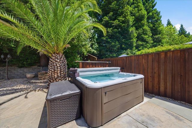 201 Crenshaw Ct, Granite Bay, CA 95746