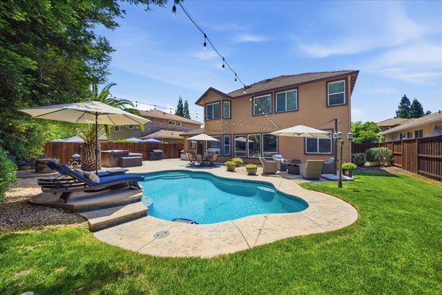 201 Crenshaw Ct, Granite Bay, CA 95746