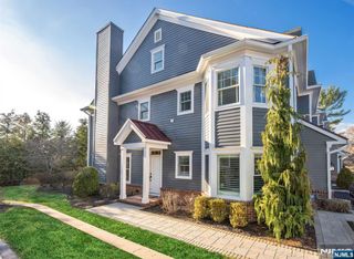 26 Barrister Court, Fair Lawn, NJ 07410