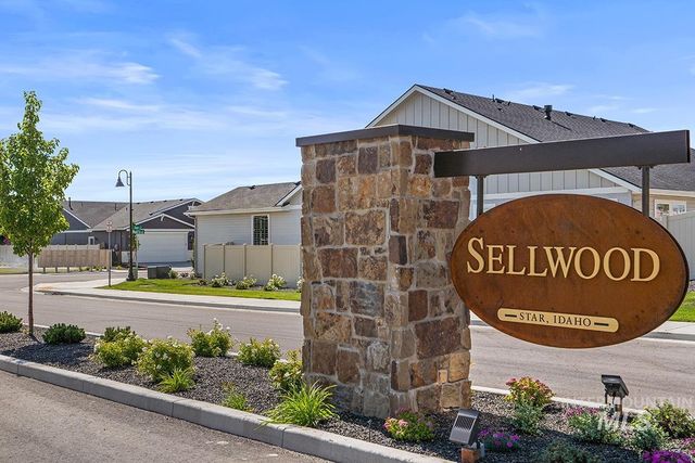 2295 N Ice Fire Ave, Star, ID 83669