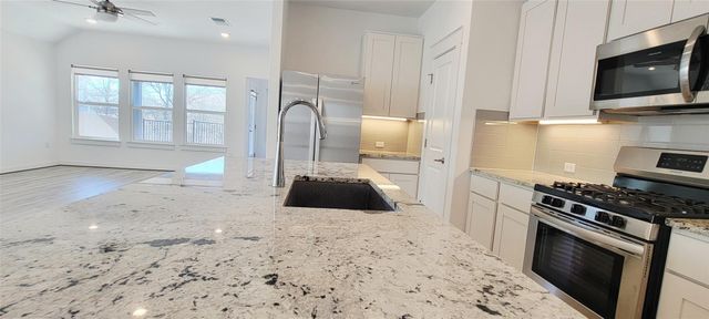 7606 Pewter Luster BND, Del Valle, TX 78617