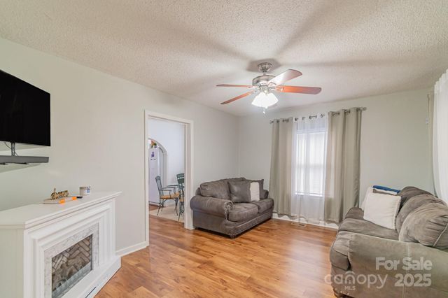 411 Willow Street, Gastonia, NC 28054