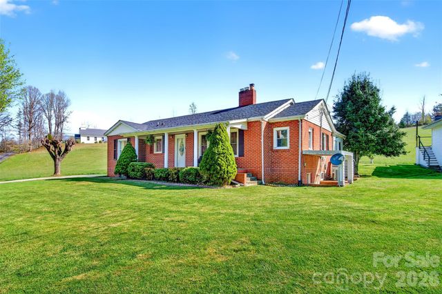 1511 White Oak Road, Bakersville, NC 28705