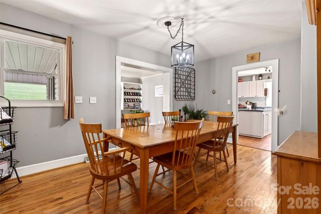 1511 White Oak Road, Bakersville, NC 28705