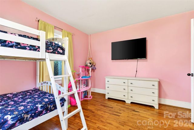 1511 White Oak Road, Bakersville, NC 28705