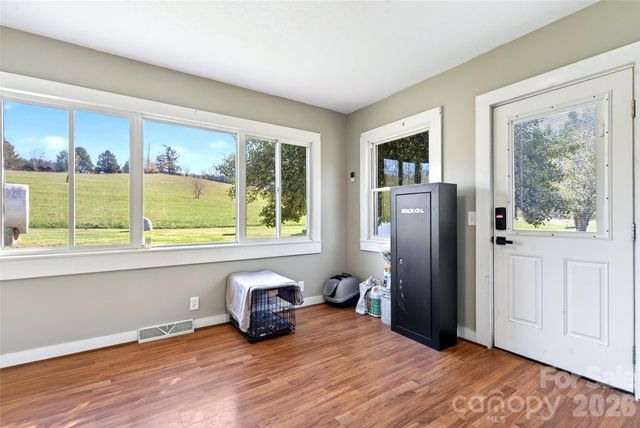 1511 White Oak Road, Bakersville, NC 28705