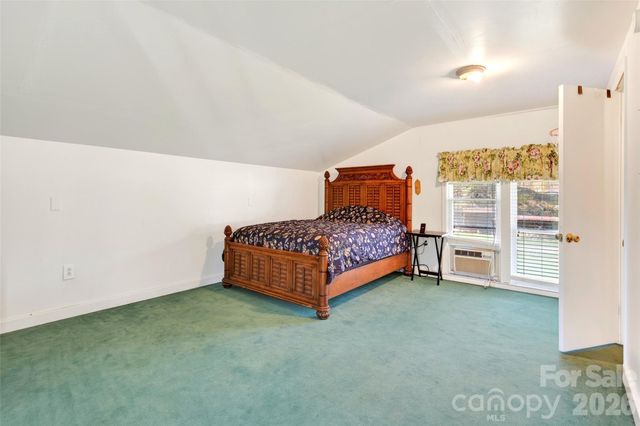 1511 White Oak Road, Bakersville, NC 28705